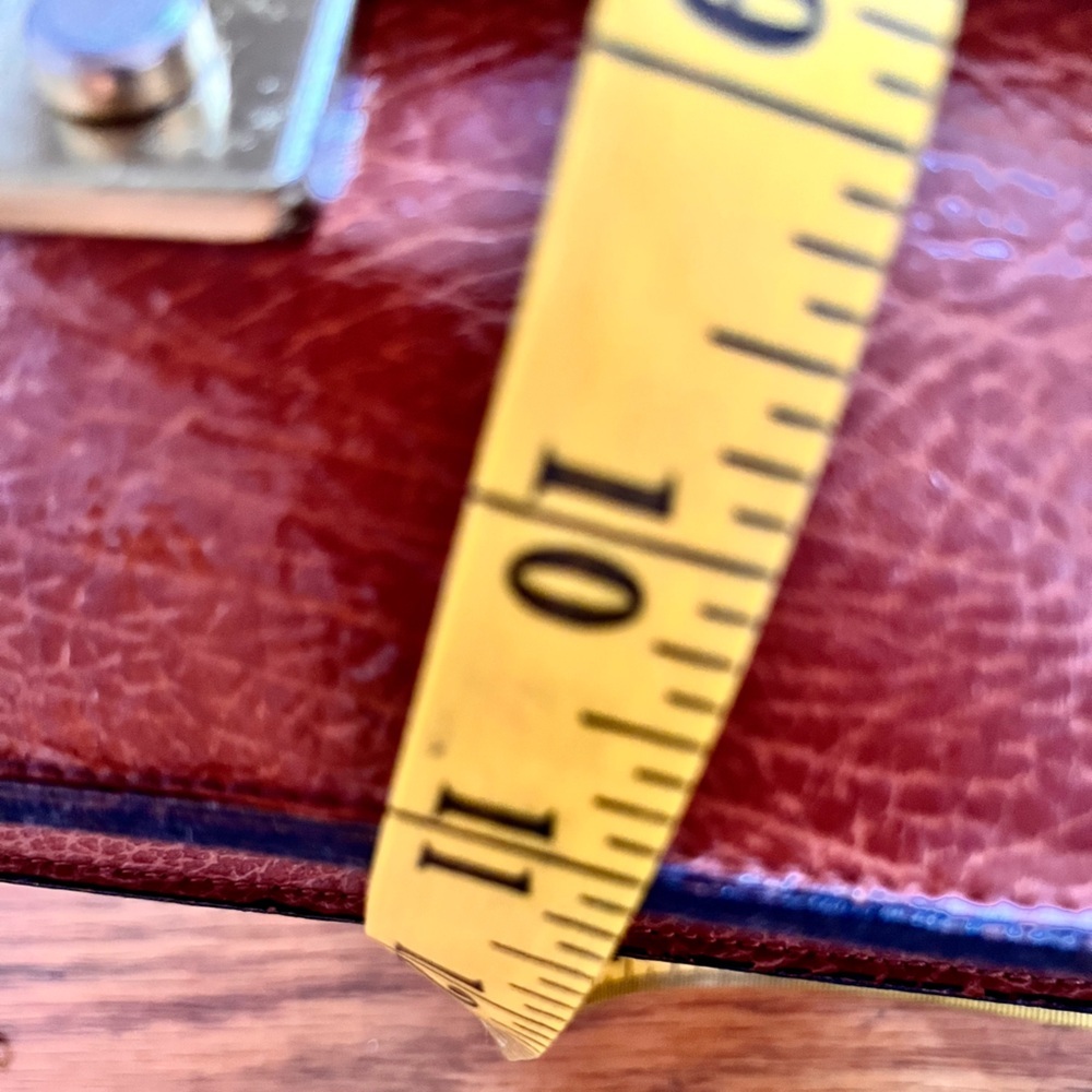 70s Vintage Pebbled Leather Locking Mailbag Briefcase - Rare 6-Pocket Satchel - Picture 15 of 17